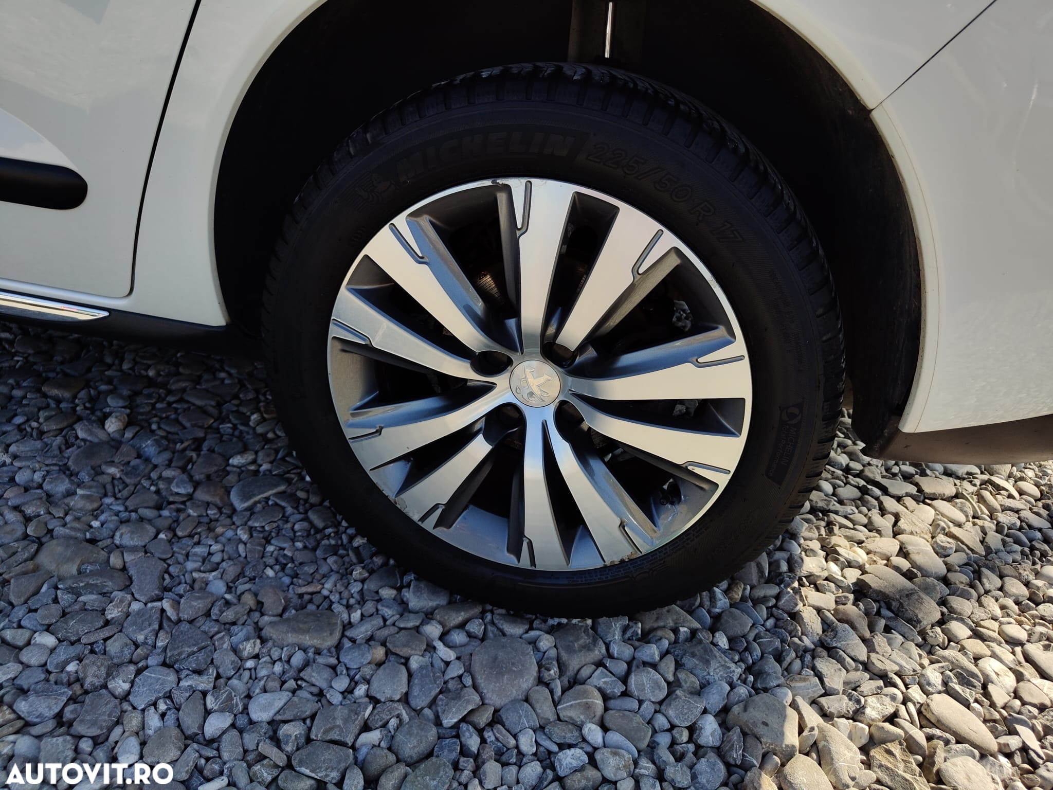 Peugeot 3008 PureTech 130 Stop & Start GPF Crossway - 35