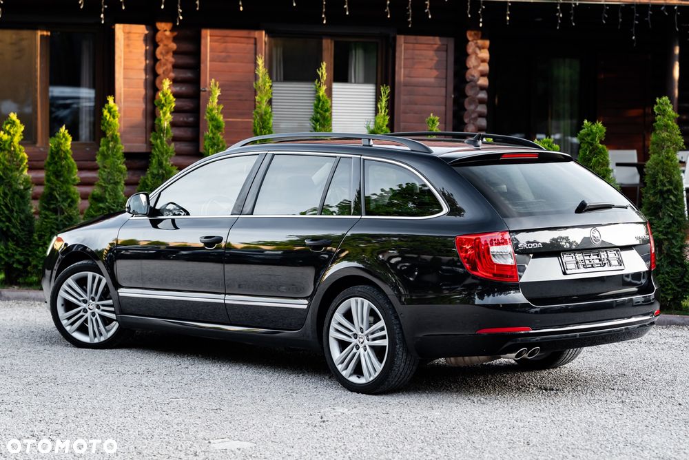 Skoda Superb 2.0 TDI Green tec 4x4 DSG Elegance - 14