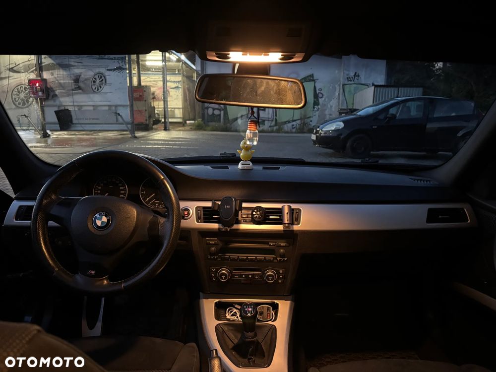 BMW Seria 3 318i - 2