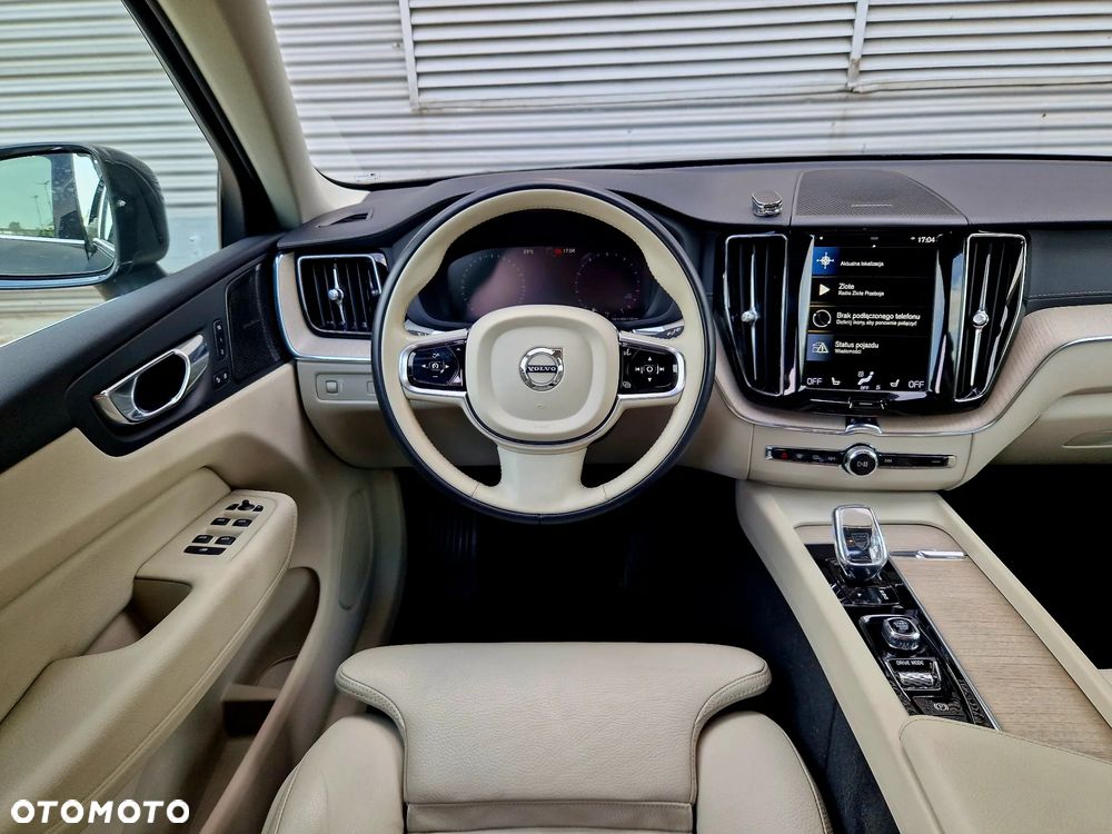 Volvo XC 60 T5 AWD Inscription - 28