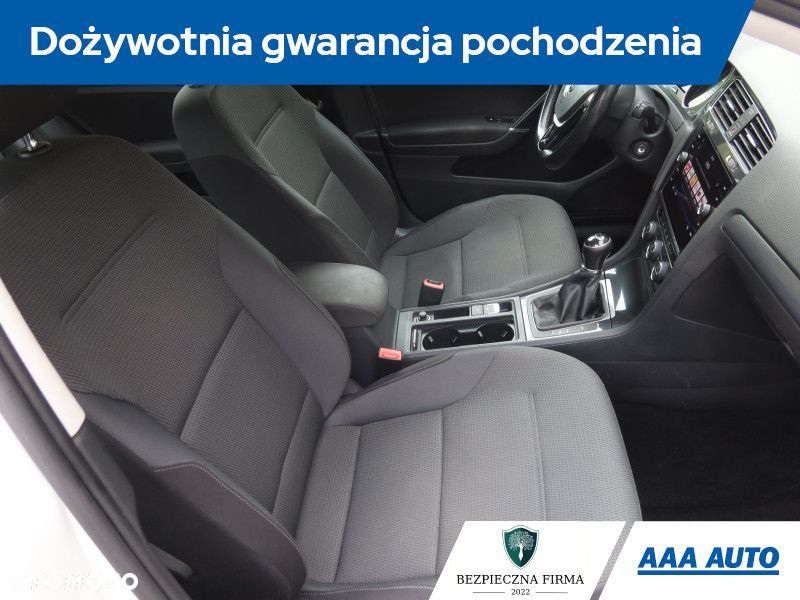 Volkswagen Golf Variant - 10