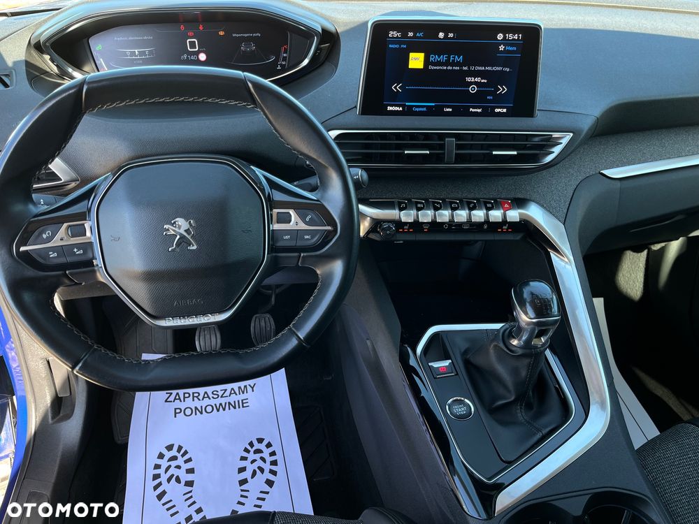 Peugeot 3008 1.2 PureTech Allure S&S - 9