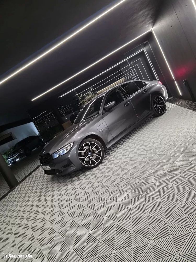 BMW 330 e Line Sport Auto - 10