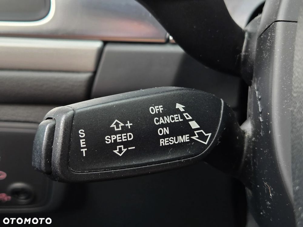 Audi A6 Avant 2.0 TDI Multitronic - 23