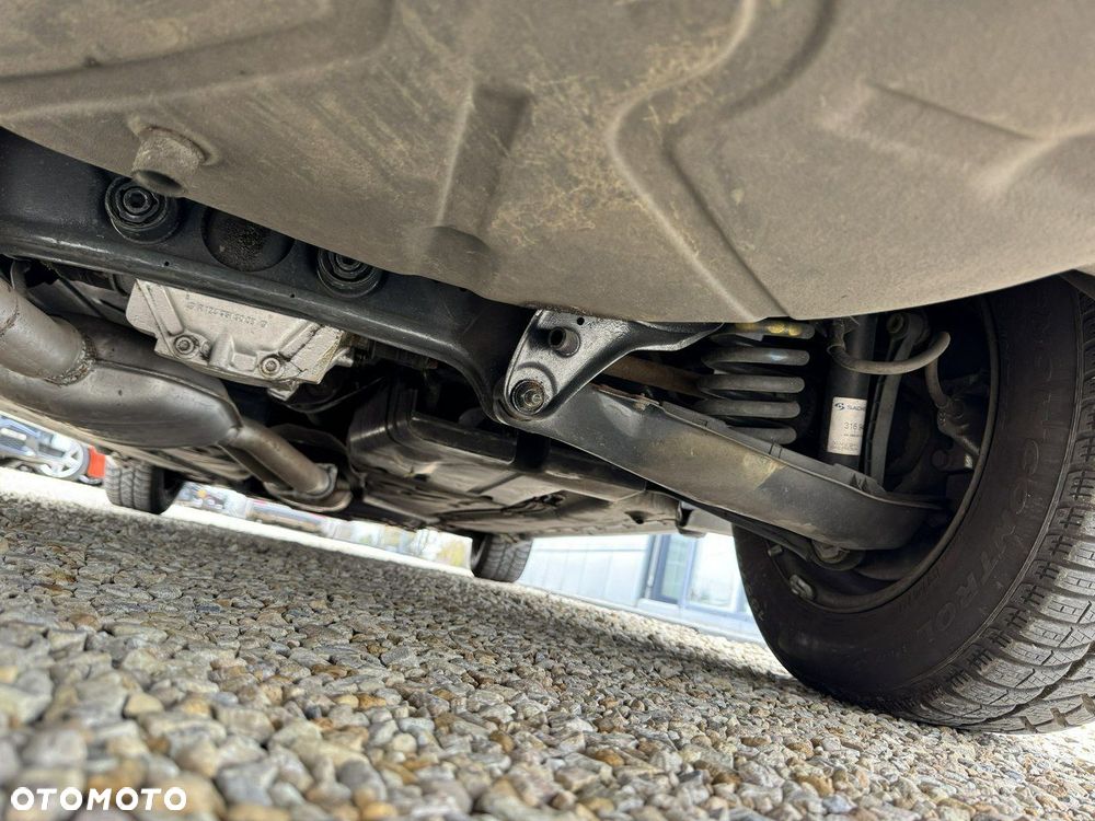 Mercedes-Benz Klasa E - 24