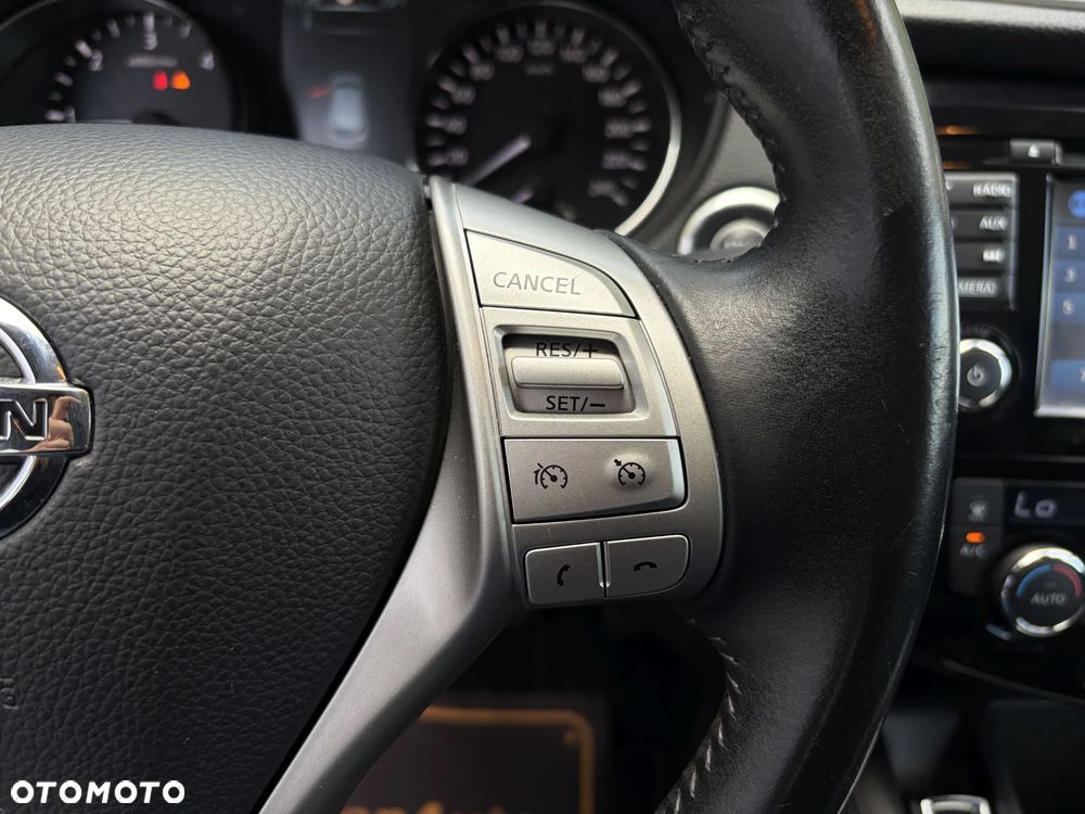 Nissan Qashqai 1.6 DCi N-Connecta - 25