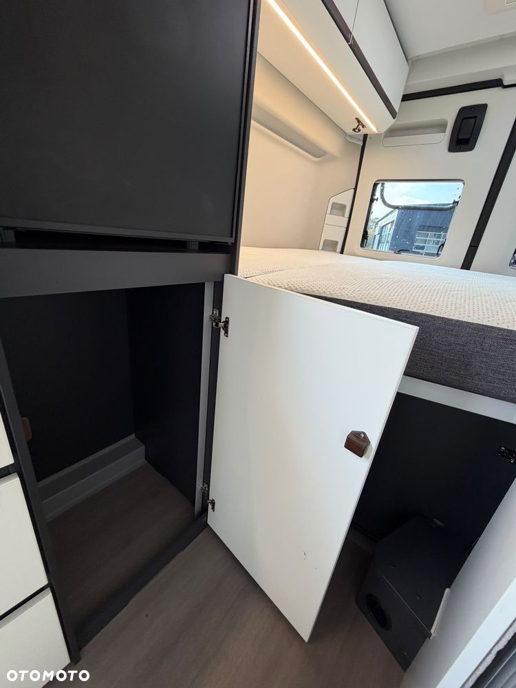 Adria TWIN Sports 600 SPB Pop Top Roof - 17