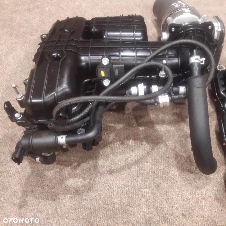 Kolektor Ssący KIA STINGER 3.3i 4x4 Automat - 3
