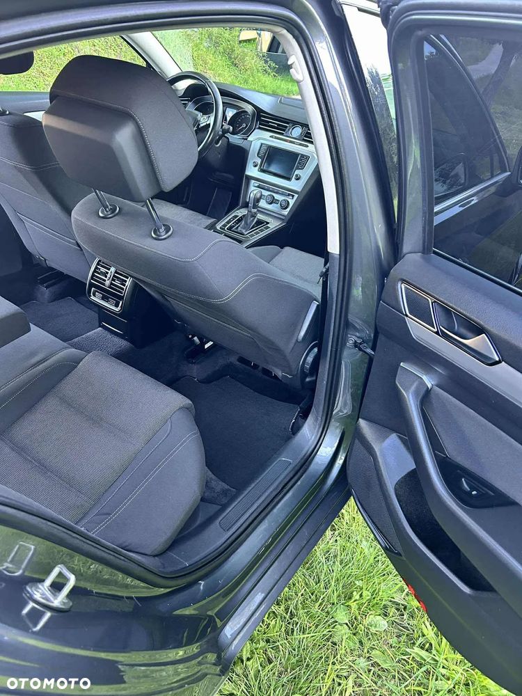Volkswagen Passat Variant 1.6 TDI (BlueMotion Technology) DSG Comfortline - 10