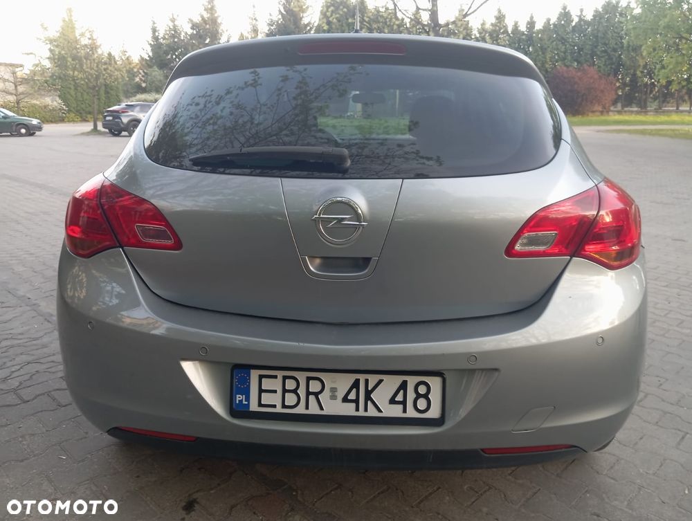 Opel Astra 1.4 EcoFLEX 150 Jahre - 11