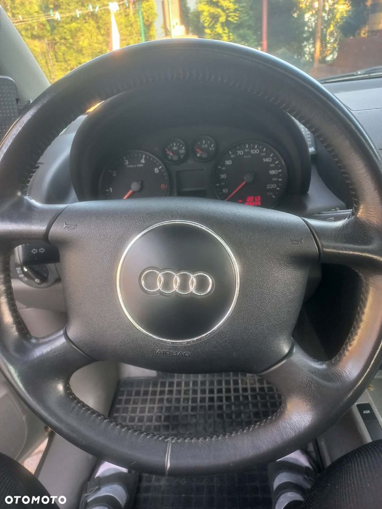 Audi A2 1.4 - 15
