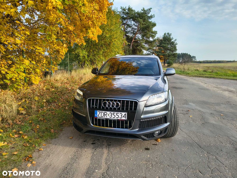 Audi Q7 2012 photo 2