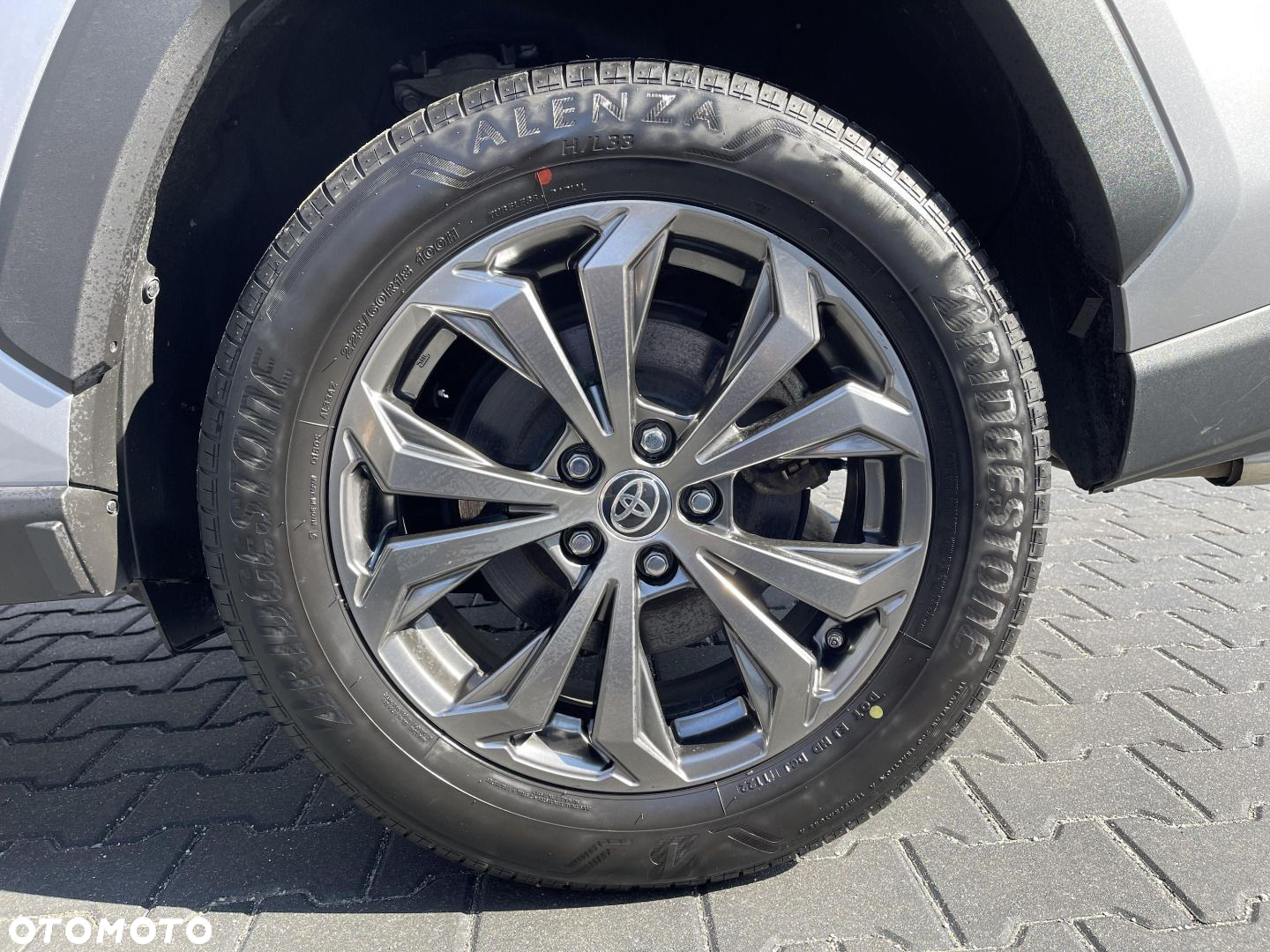 Toyota RAV4 - 23