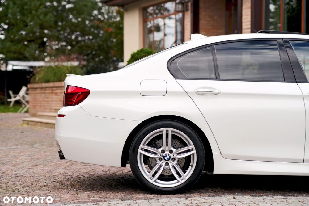BMW Seria 5 535i xDrive Sport-Aut - 9