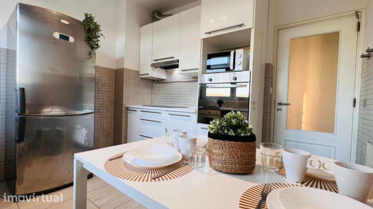 Quarto - localizado em Olivais Coimbra - Grande imagem: 2/11