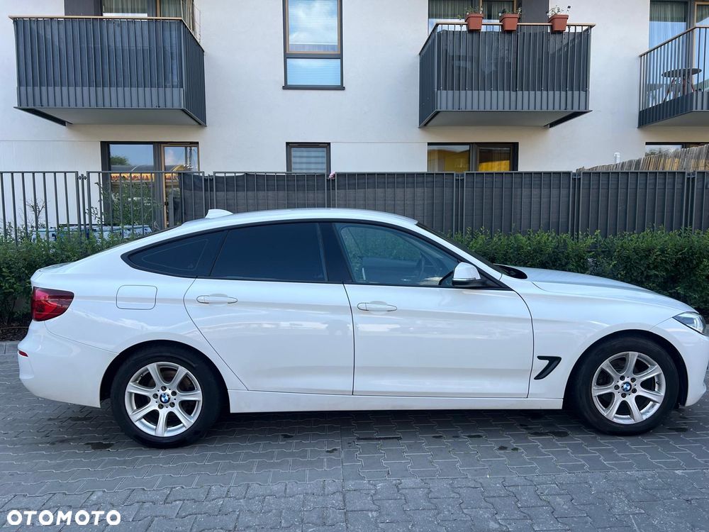 BMW Seria 3 318d Sport Line - 3