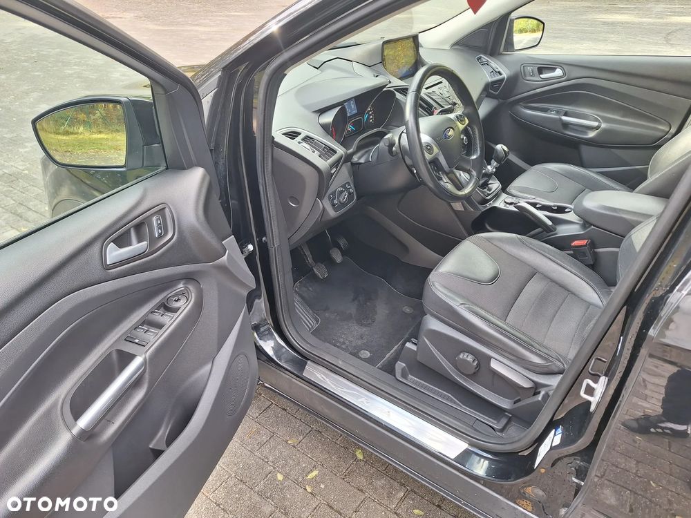 Ford Kuga 2.0 TDCi 2x4 Titanium - 15