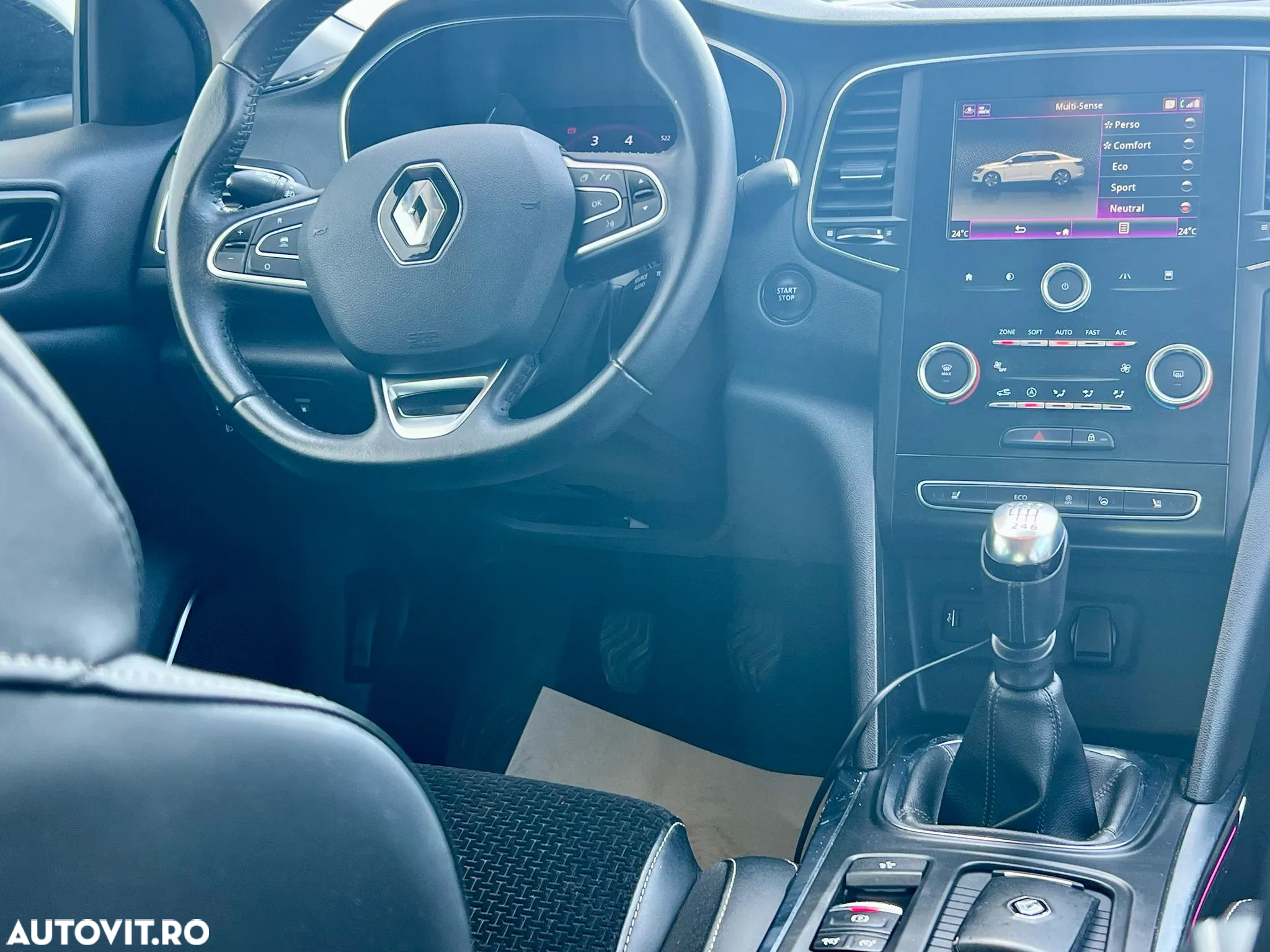 Renault Megane TCe Intens - 11