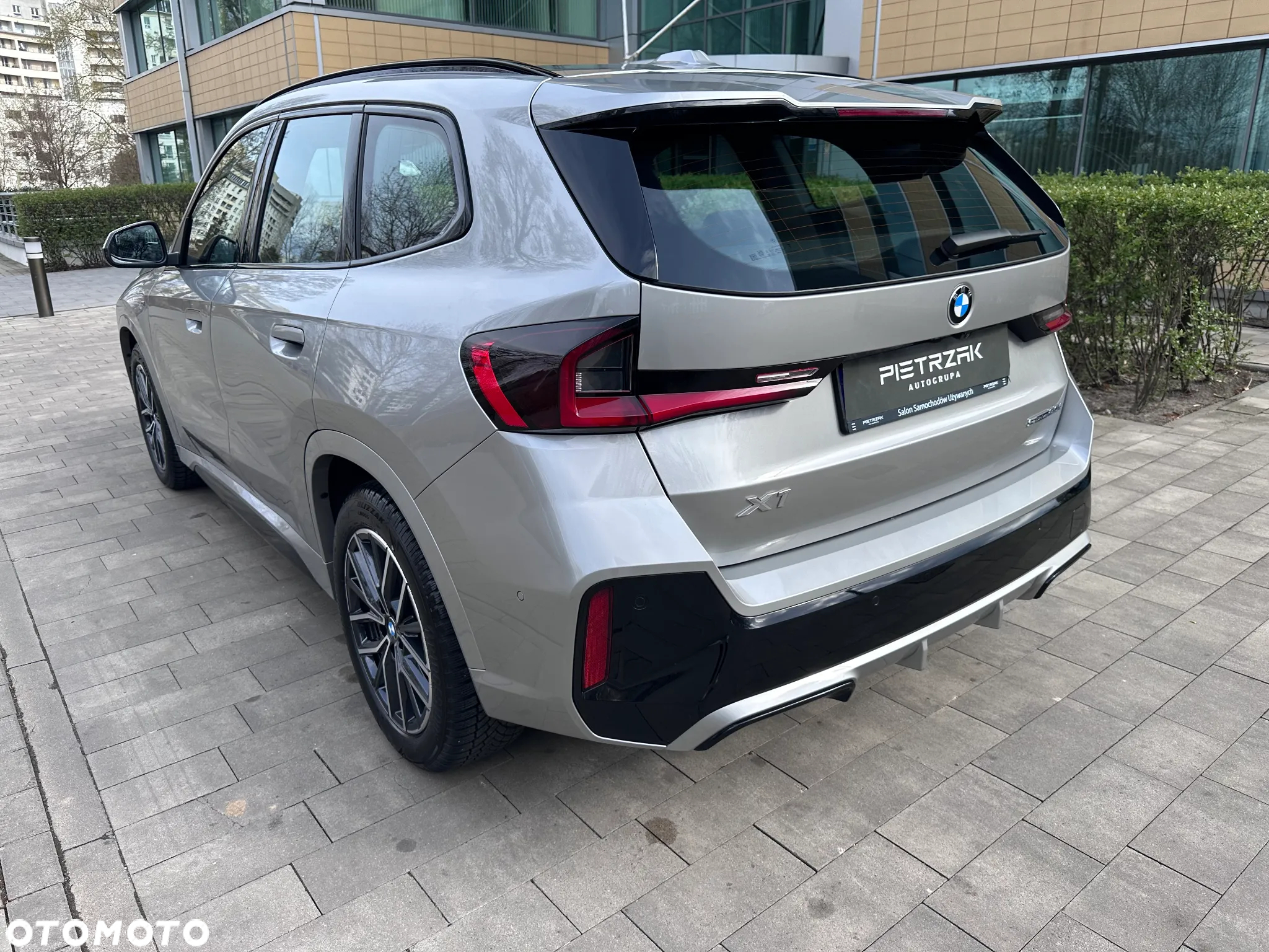 BMW X1 sDrive20i mHEV - 10