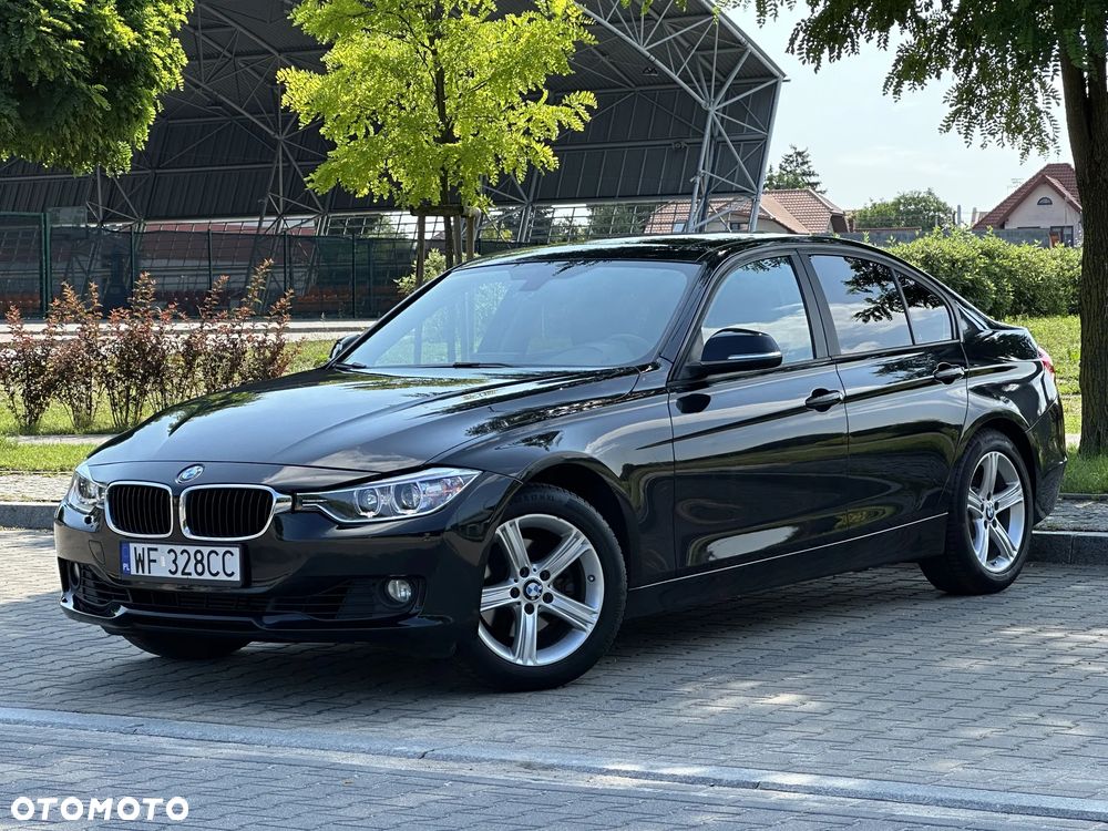 BMW Seria 3 328i xDrive Luxury Line - 4
