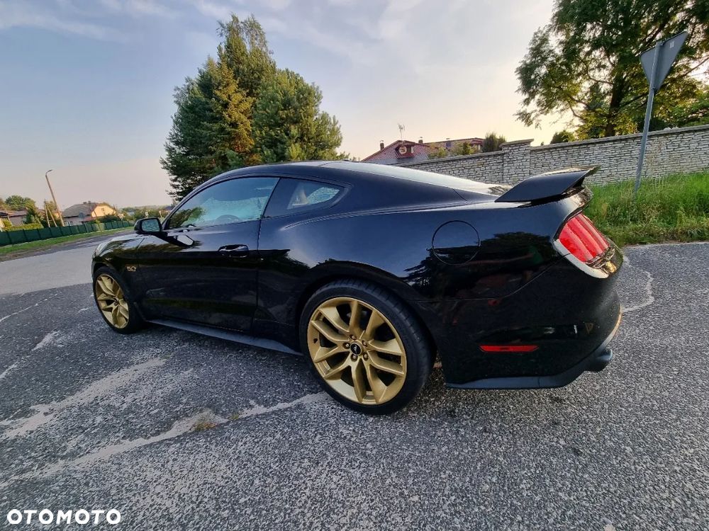 Ford Mustang - 12