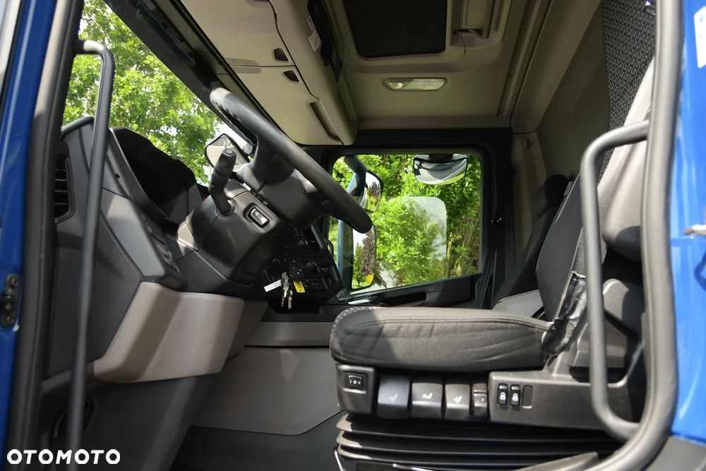 Scania P280///* 2022///* PRZEBIEG 165 TYŚ KM///* CHŁODNIA///* 18000KG///* THERMO KING///* WINDA///* BAR///* DŁ 7.30///* 18 EURO PALET///* KAMERA///* LEDY///* WAGA///* STAN JAK NOWA - 18