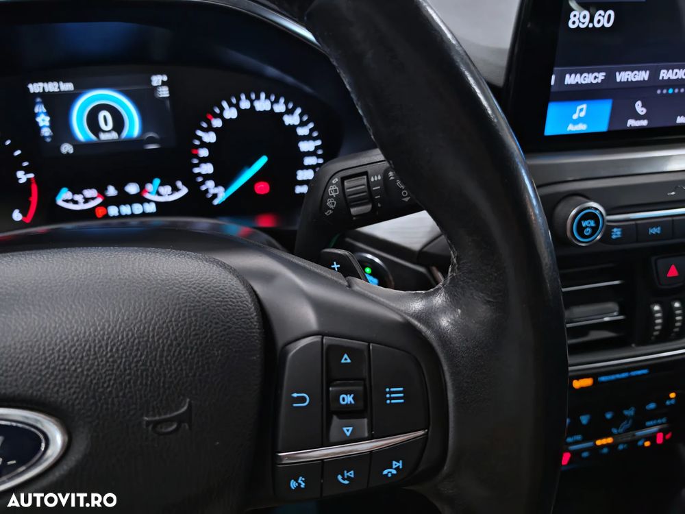 Ford Focus 2.0 EcoBlue Active Business - 19