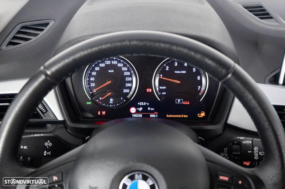 BMW X1 25 e xDrive Corporate Edition - 27