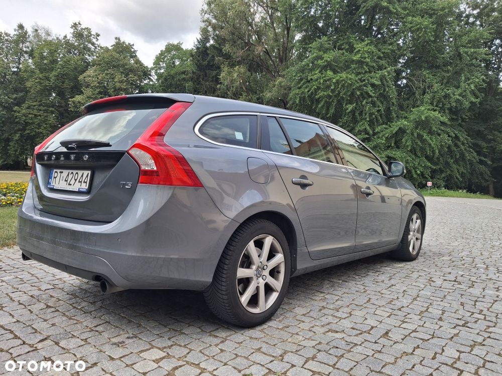 Volvo V60 - 4