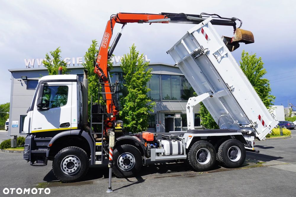 Mercedes-Benz Arocs 3236 8x4 / HDS Fassi F155A.0.22 / pilot / Wywrotka 2-stronna / Hydroburta_253412 - 4