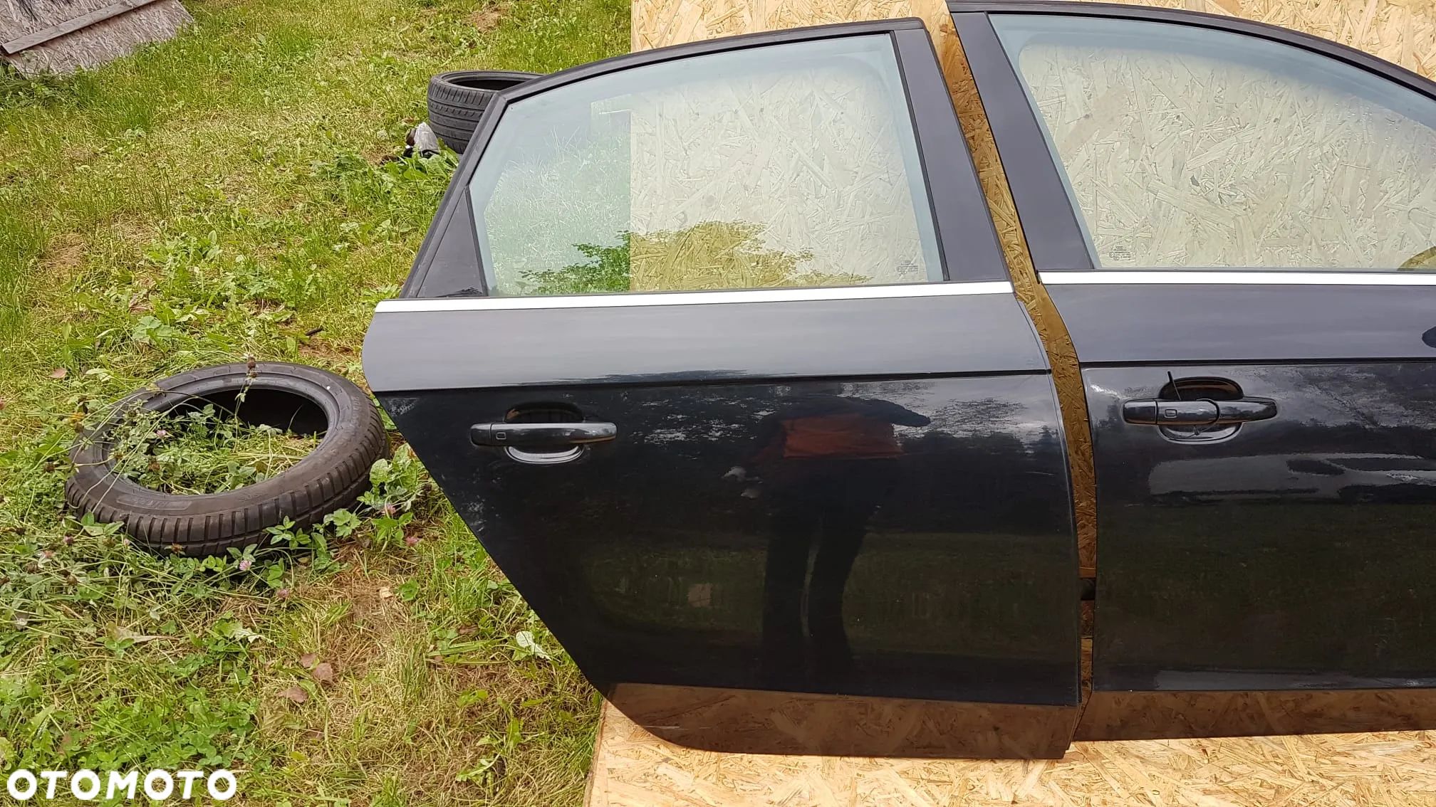 DRZWI  PRAWY TYŁ  AUDI A4 B8 LY9B KOMPLETNE EUROPA - 1