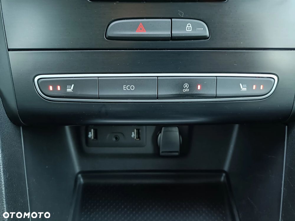 Renault Megane TCe 140 GPF LIMITED - 22