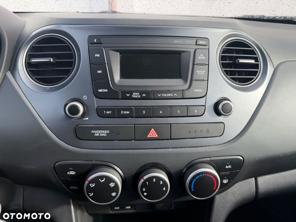 Hyundai i10 1.0 - 24