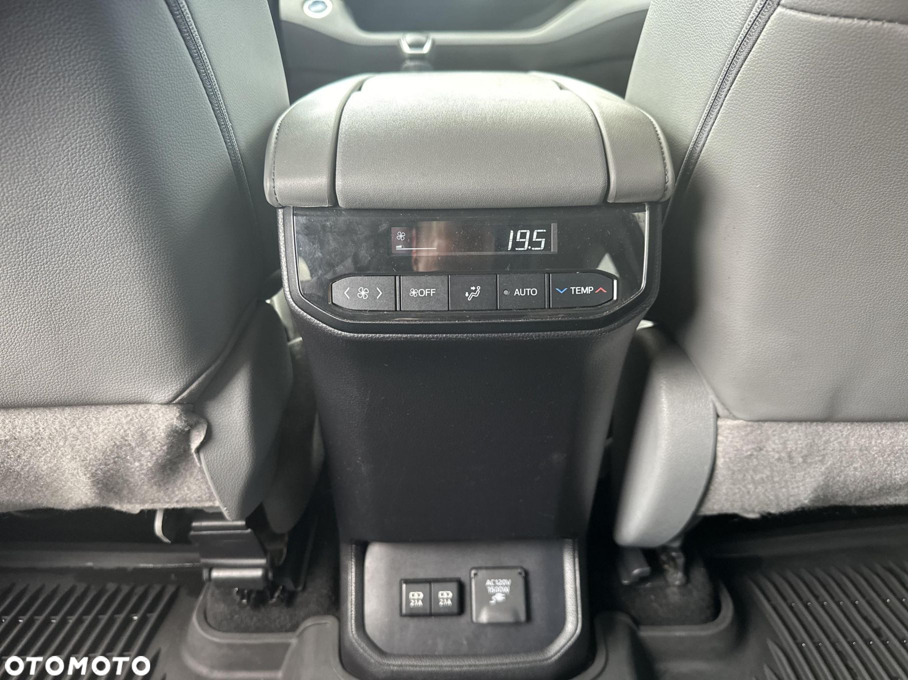 Toyota Highlander - 15
