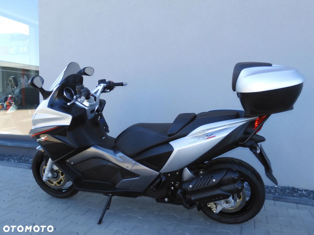 Aprilia SRV 850 - 27