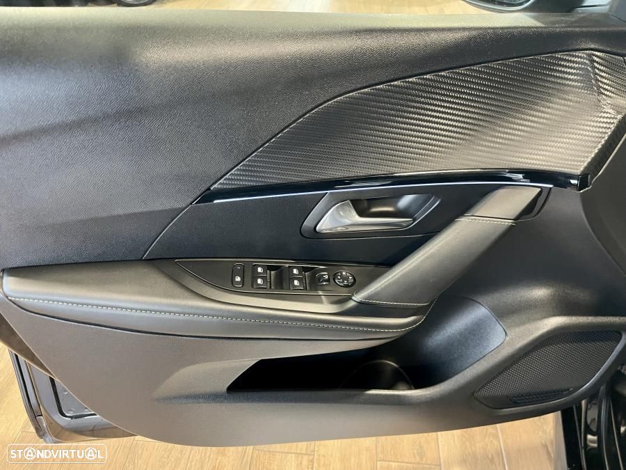 Peugeot 208 1.5 BlueHDi GT Line - 24