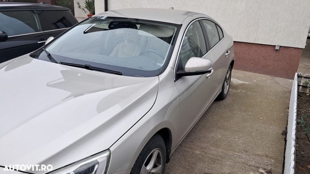 Volvo S60 D2 DRIVe Momentum - 1