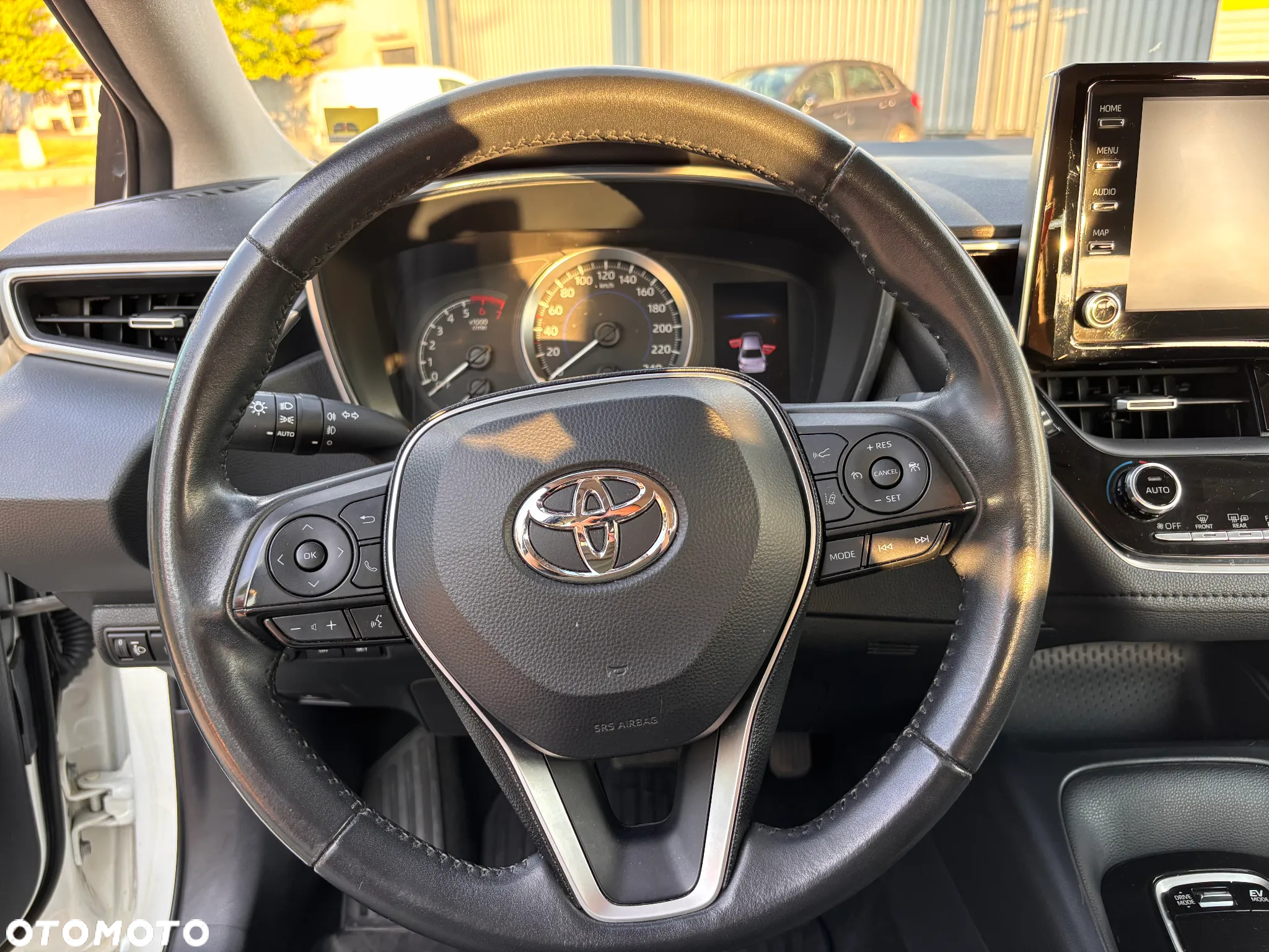 Toyota Corolla 1.8 Hybrid Comfort - 11