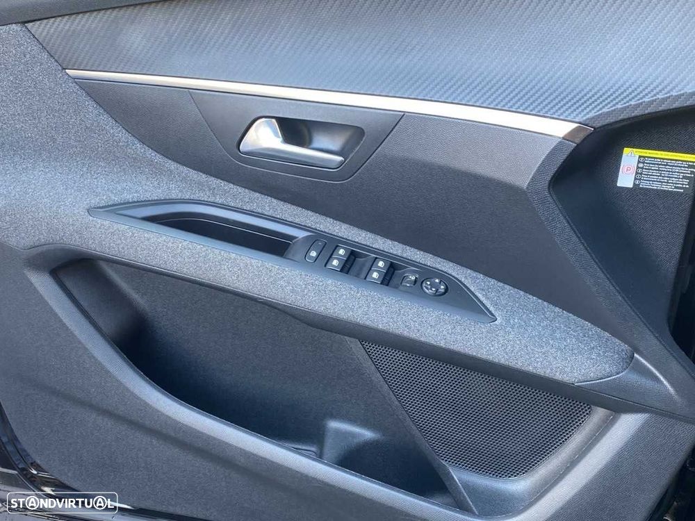 Peugeot 3008 1.2 PureTech Active Pack - 21