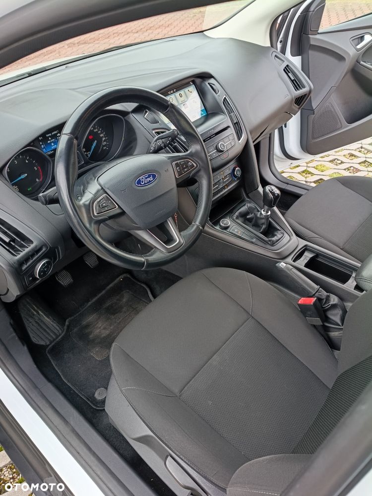 Ford Focus - 10