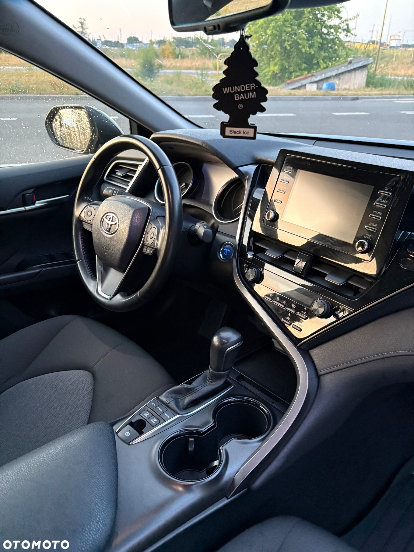 Toyota Camry 2.5 Hybrid Comfort CVT - 8