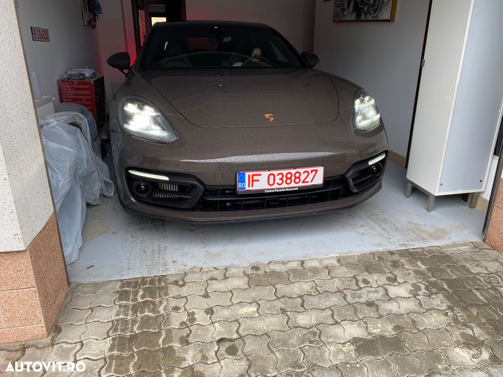 Porsche Panamera - 12