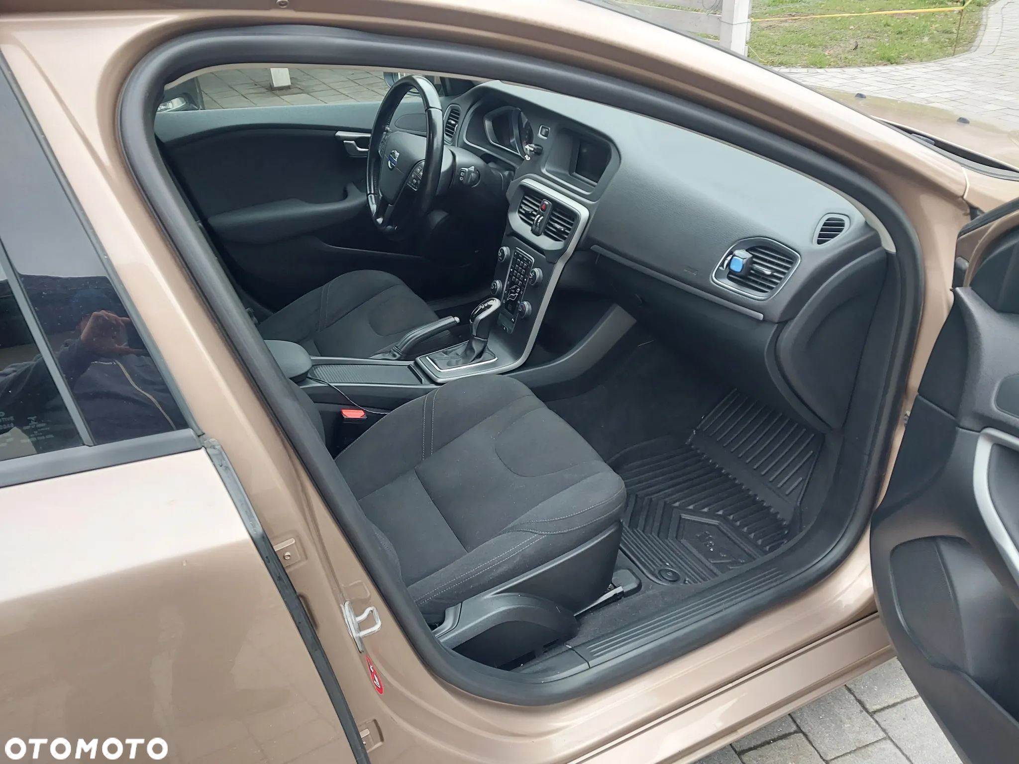 Volvo V40 D3 Geartronic - 17