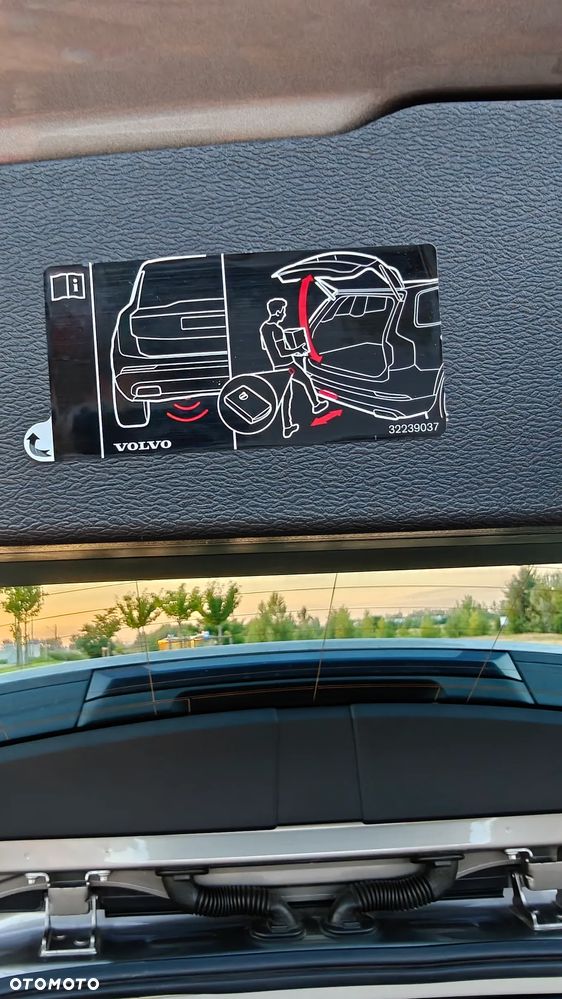 Volvo V60 B3 B DKG Momentum - 10