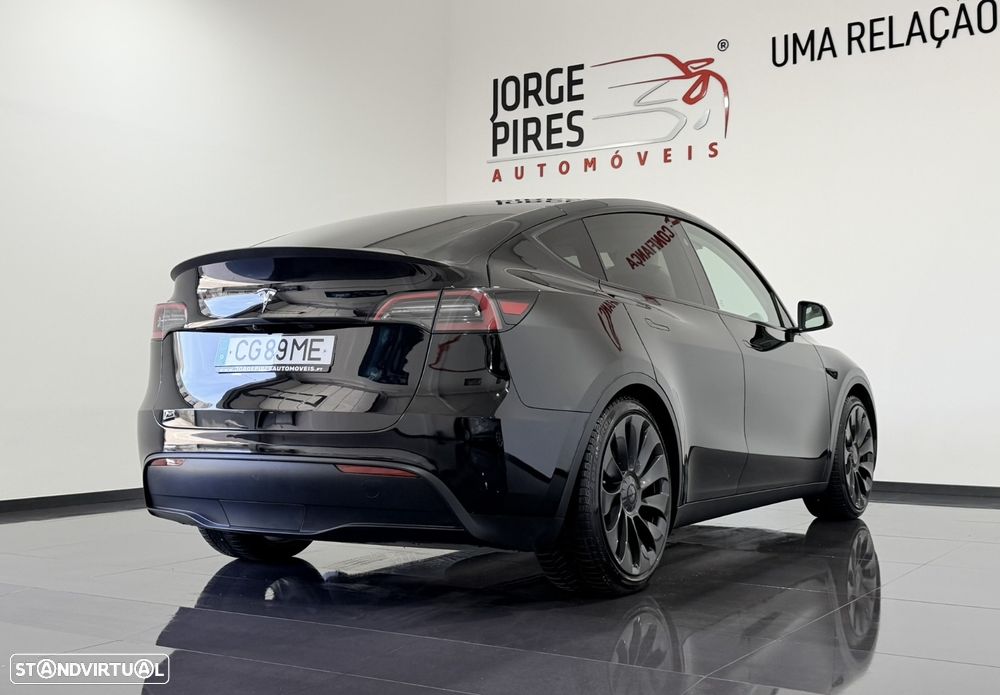 Tesla Model Y Performance Dual Motor AWD - 14