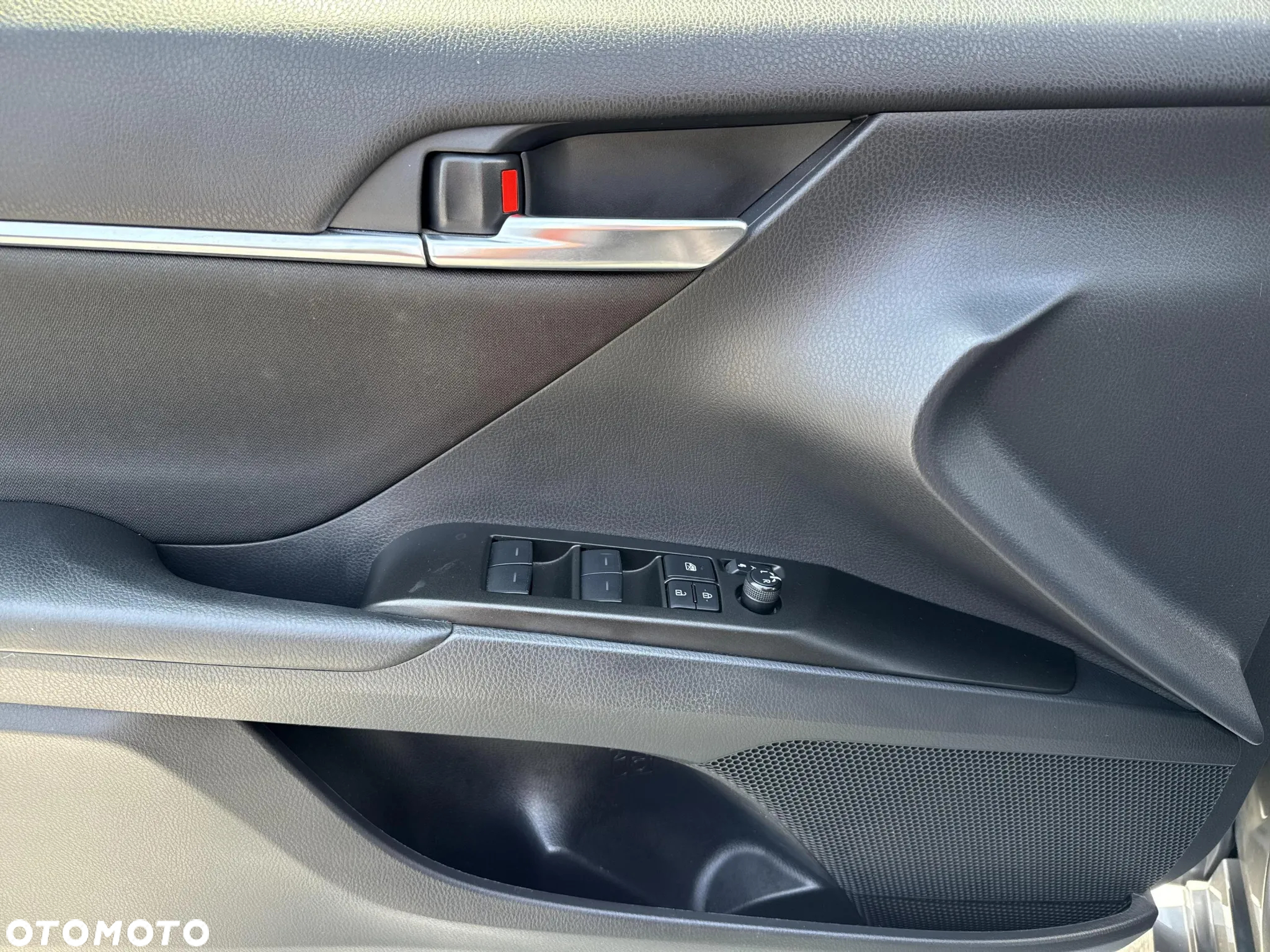 Toyota Camry 2.5 Hybrid Comfort CVT - 10
