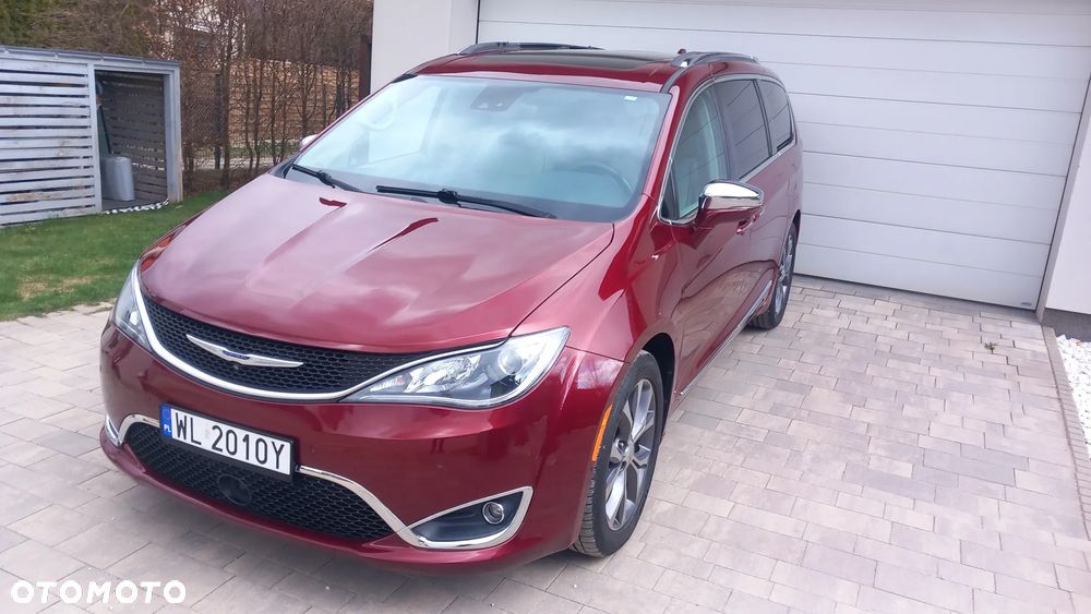 Chrysler Pacifica - 2