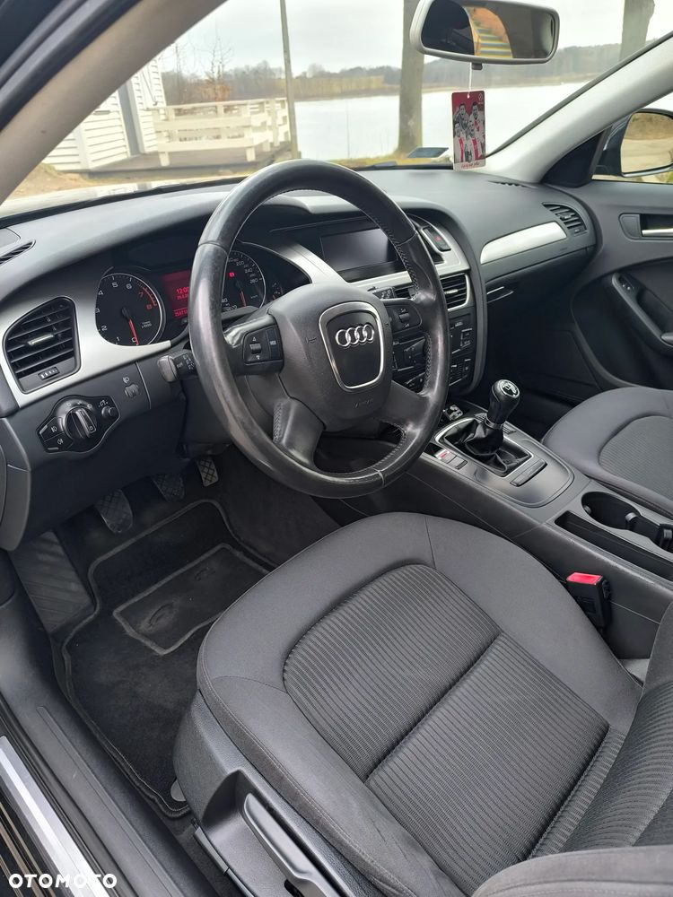 Audi A4 Avant - 9