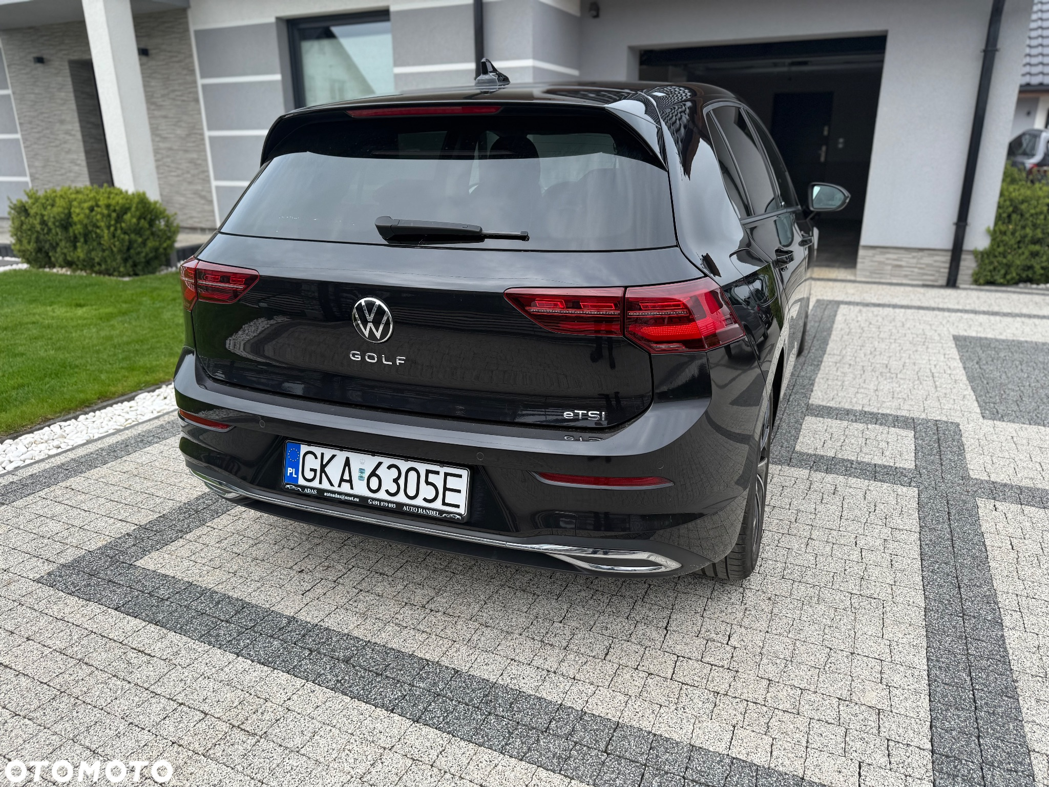 Volkswagen Golf - 6
