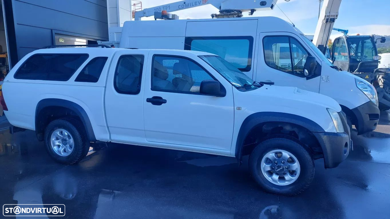 Isuzu d-max 2.5 4wd - 6